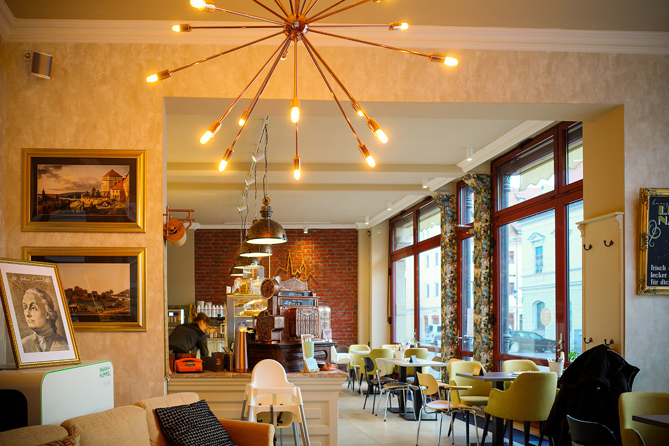 b4112-c20e6-52669956047-8bcf472597-o