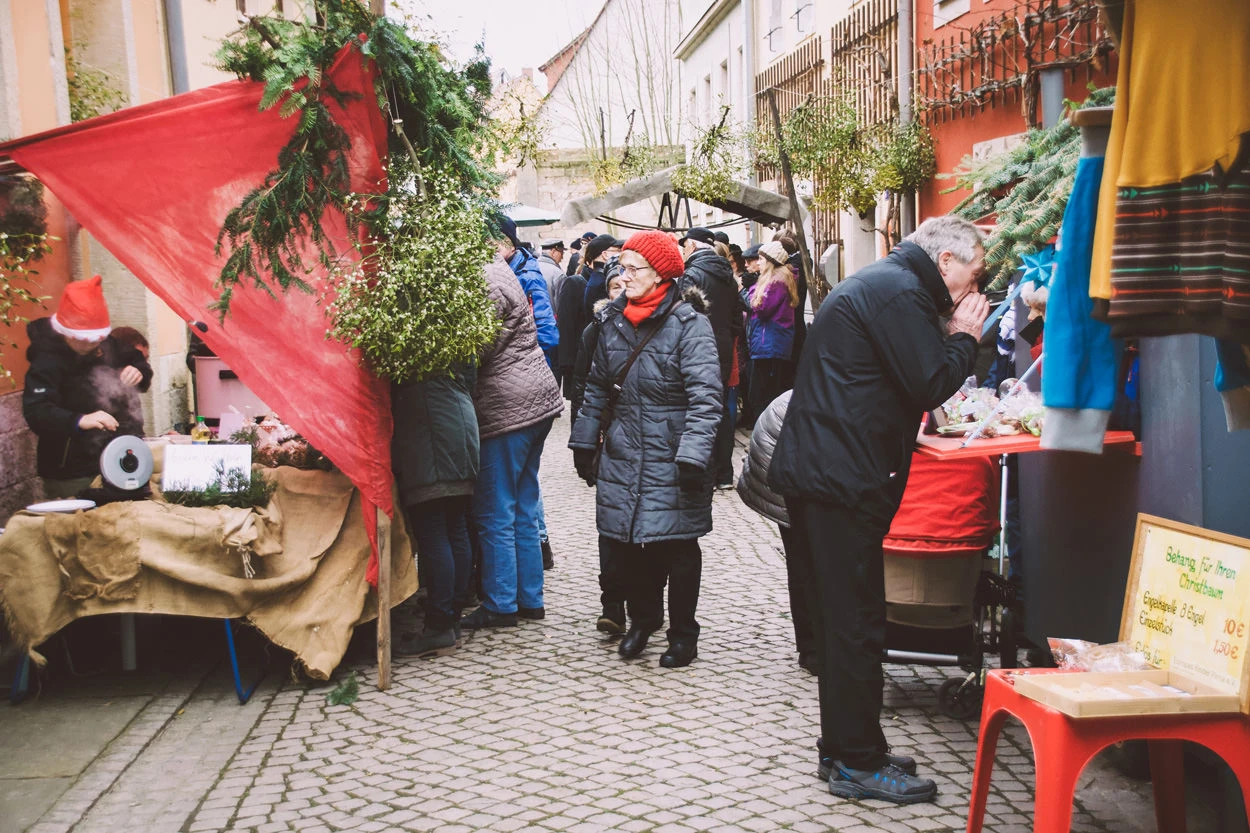 5072d-ed545-38071635644-9351d5d446-o