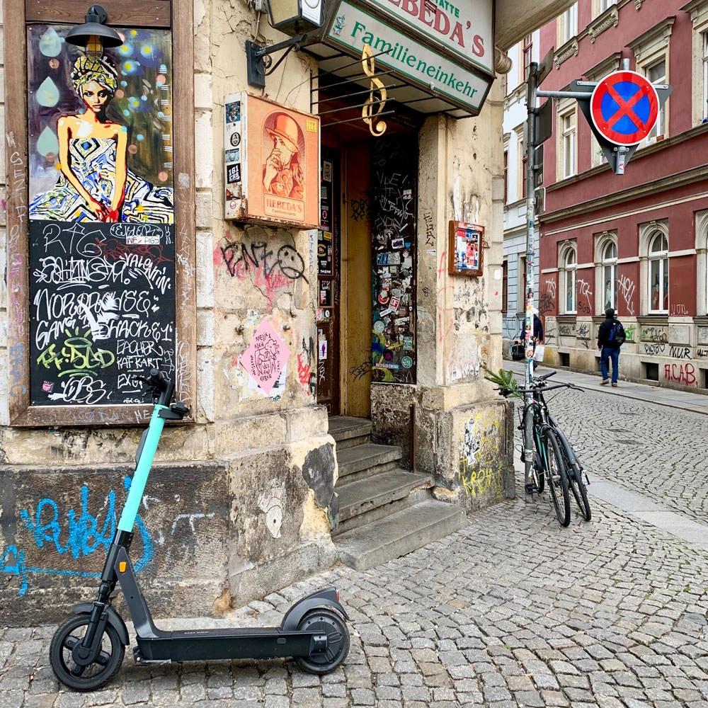 c311a-d42ea-49542620228-81a8105efc-o